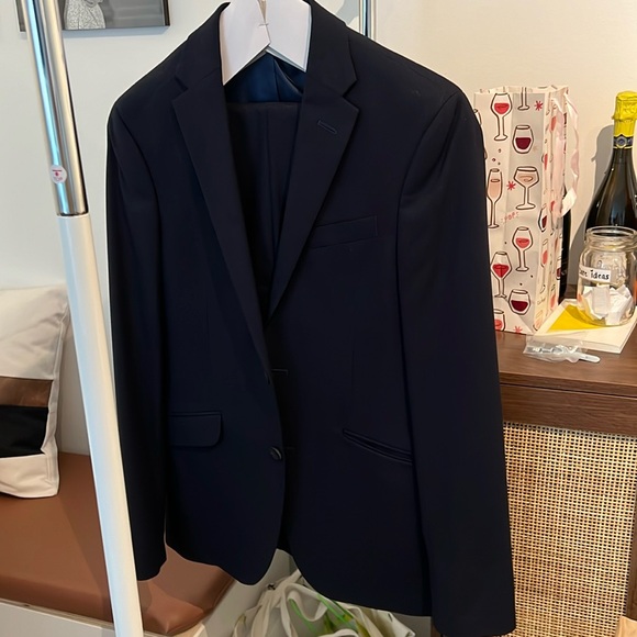 Navy Blue Kenneth Cole Suit - Picture 1 of 3